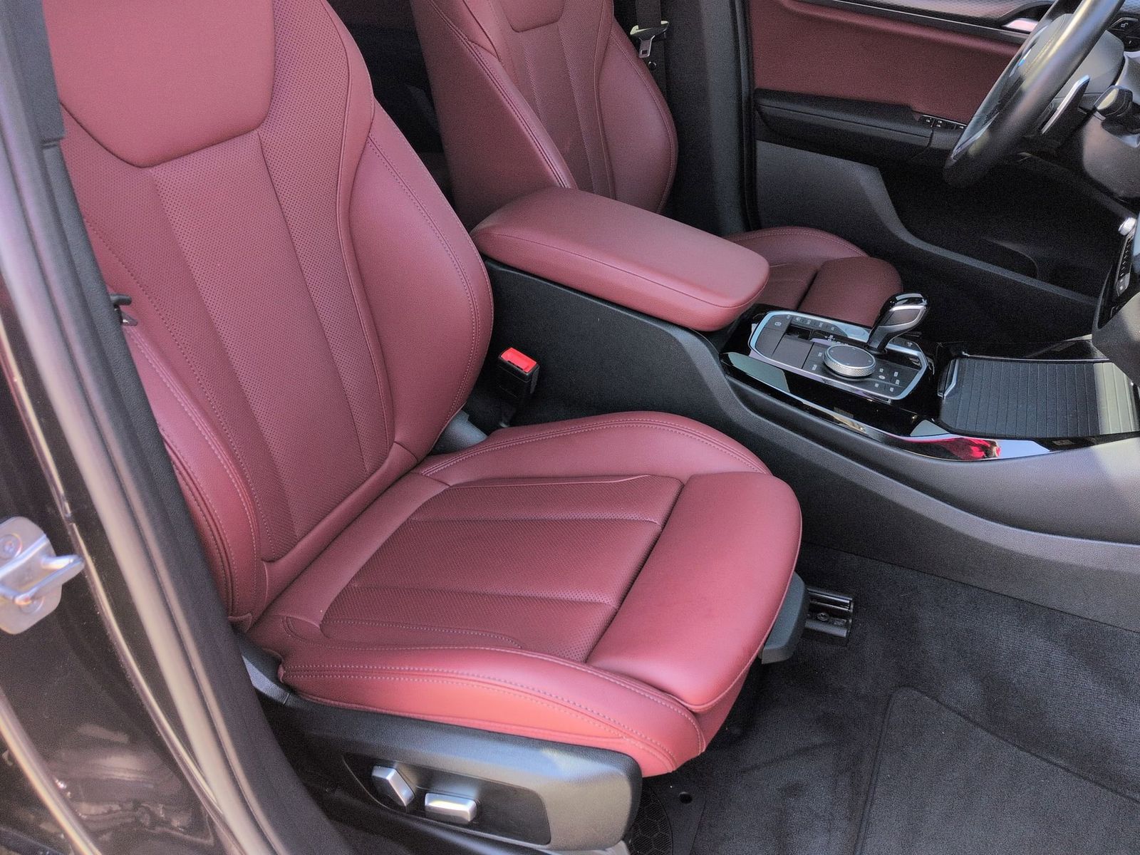 Thumbnail: 2022 BMW X3 - 28