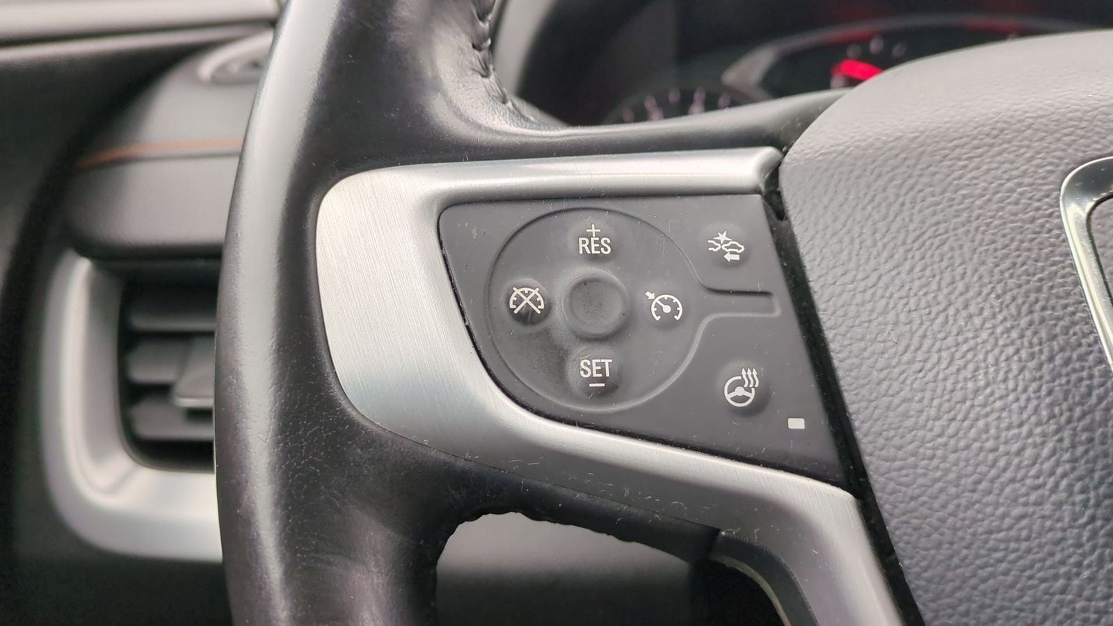 Thumbnail: 2020 GMC Terrain - 24