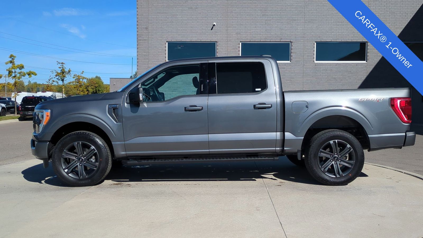 2023 Ford F-150 XLT photo 2