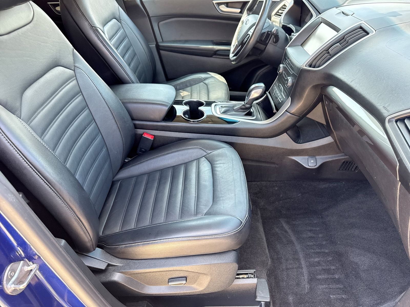Thumbnail: 2015 Ford Edge - 26