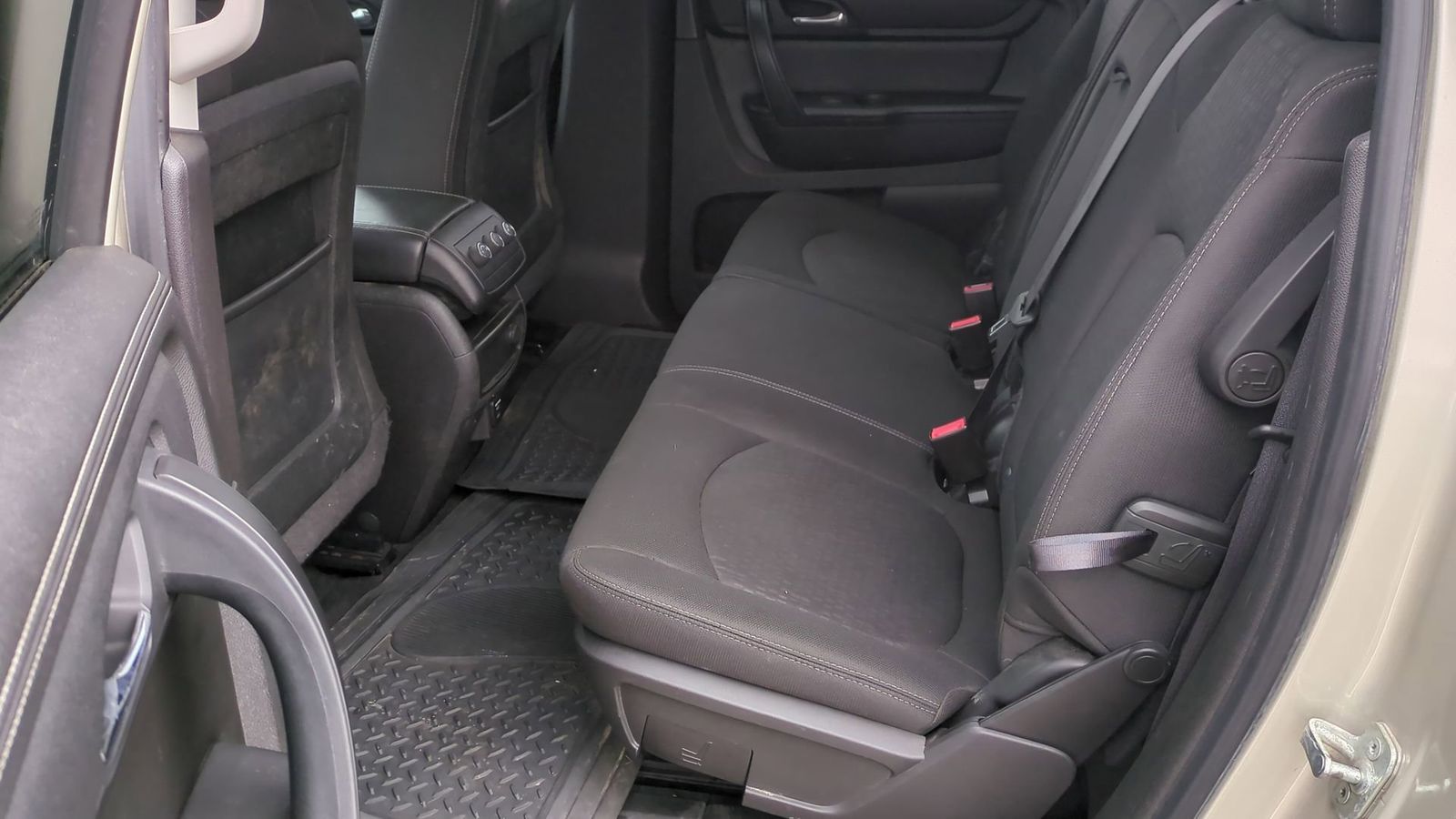 Thumbnail: 2015 GMC Acadia - 20