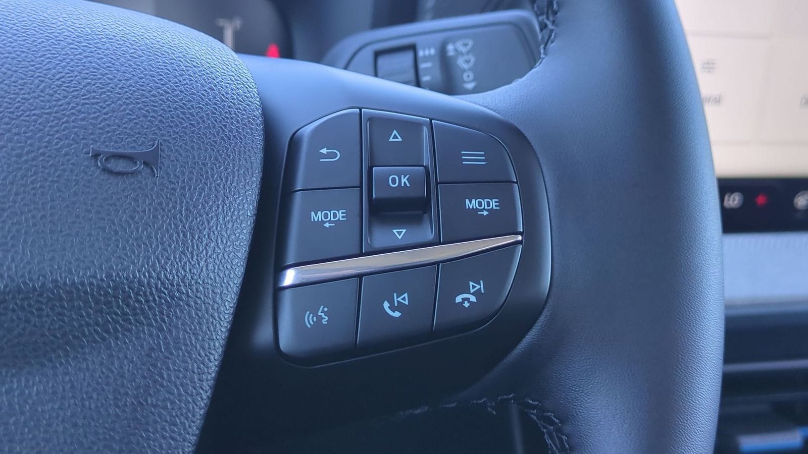 Thumbnail: 2025 Ford Maverick - 24