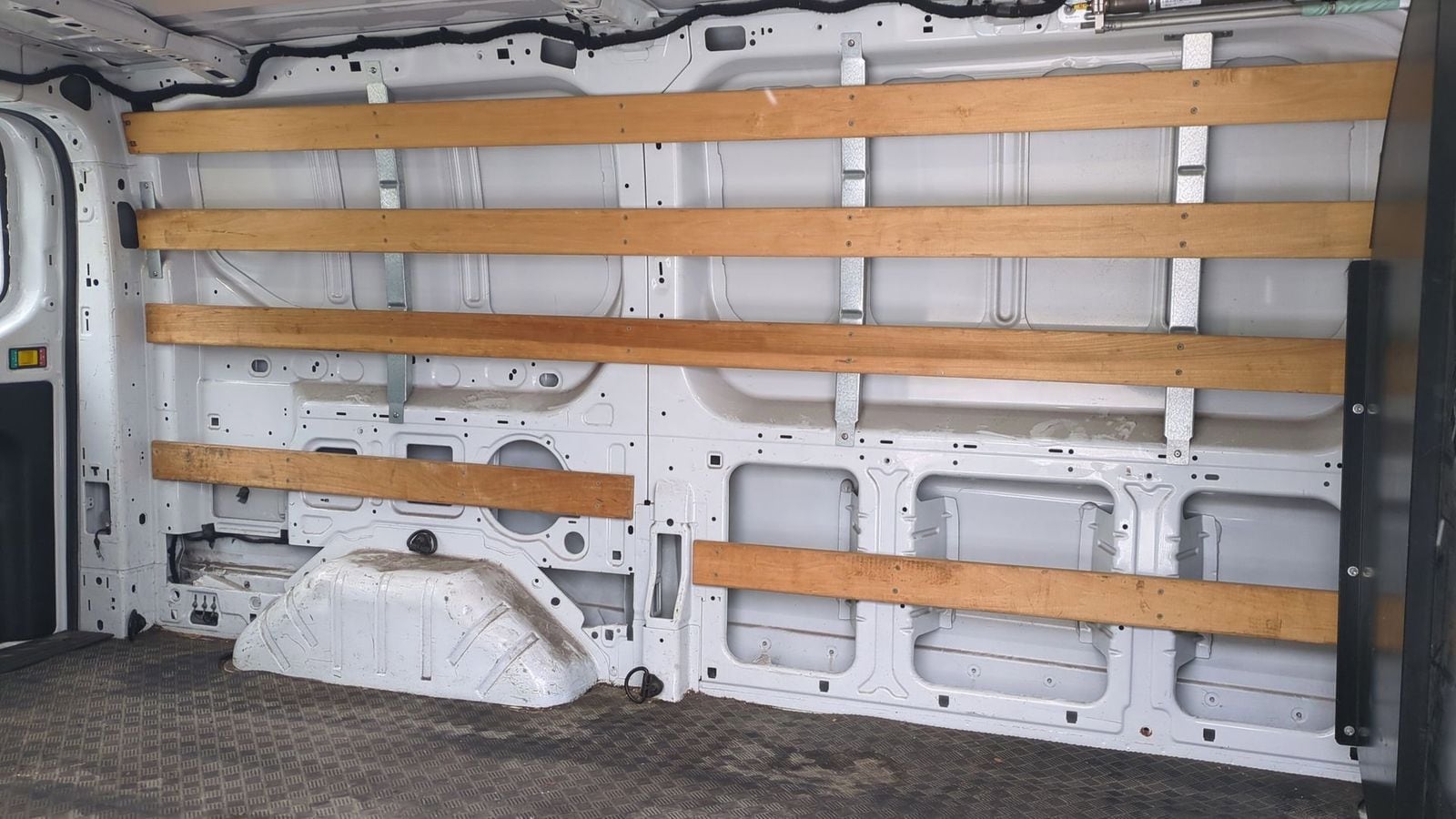 Thumbnail: 2018 Ford Transit Series - 19