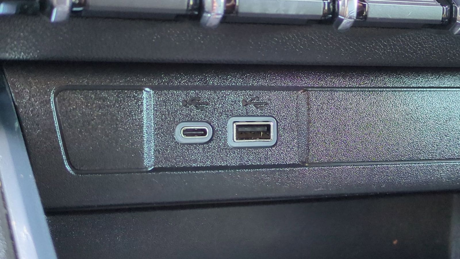 Thumbnail: 2023 GMC Canyon - 24