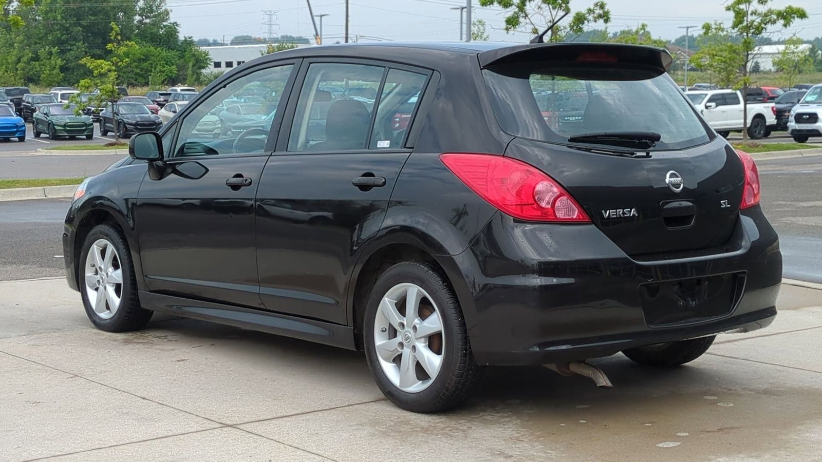 Thumbnail: 2011 Nissan Versa - 3