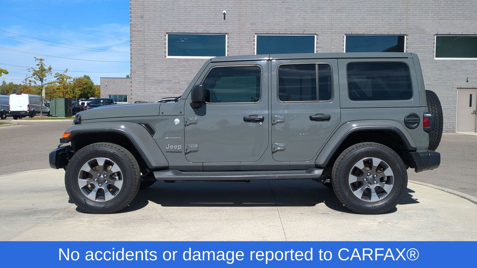 2018 Jeep Wrangler Unlimited Sahara photo 2