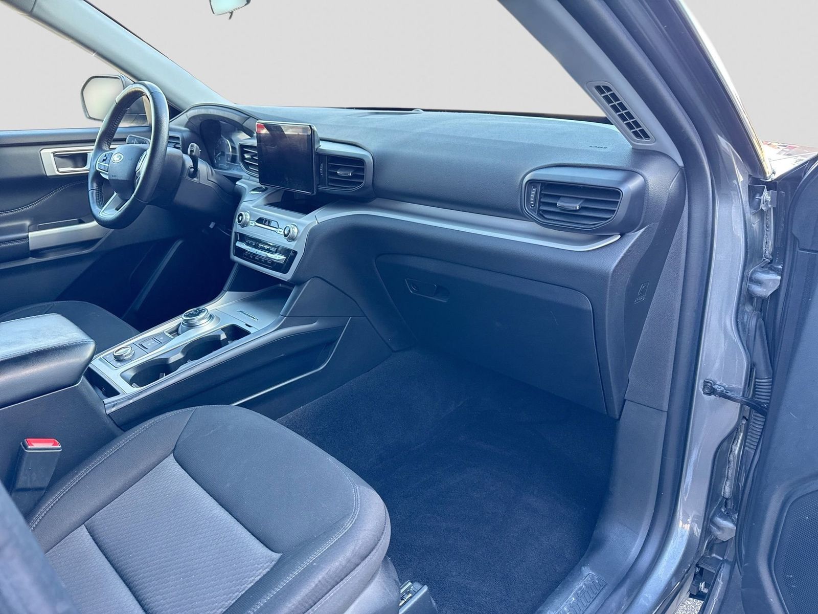 Thumbnail: 2023 Ford Explorer - 8