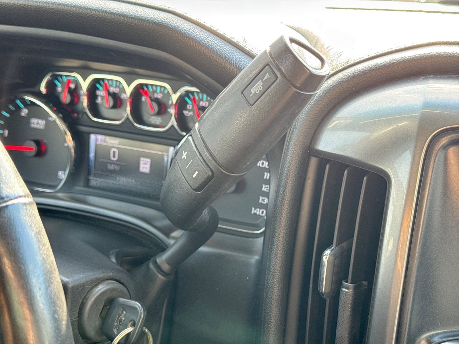 Thumbnail: 2017 Chevrolet Silverado 3500 - 34