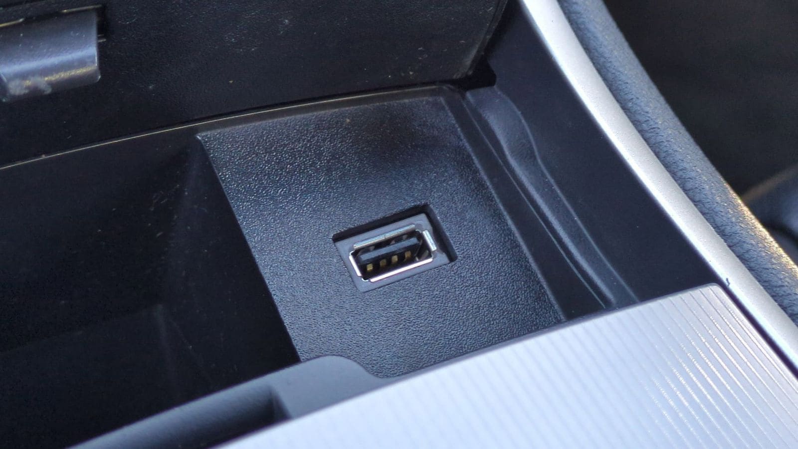 Thumbnail: 2020 Lincoln MKZ - 36