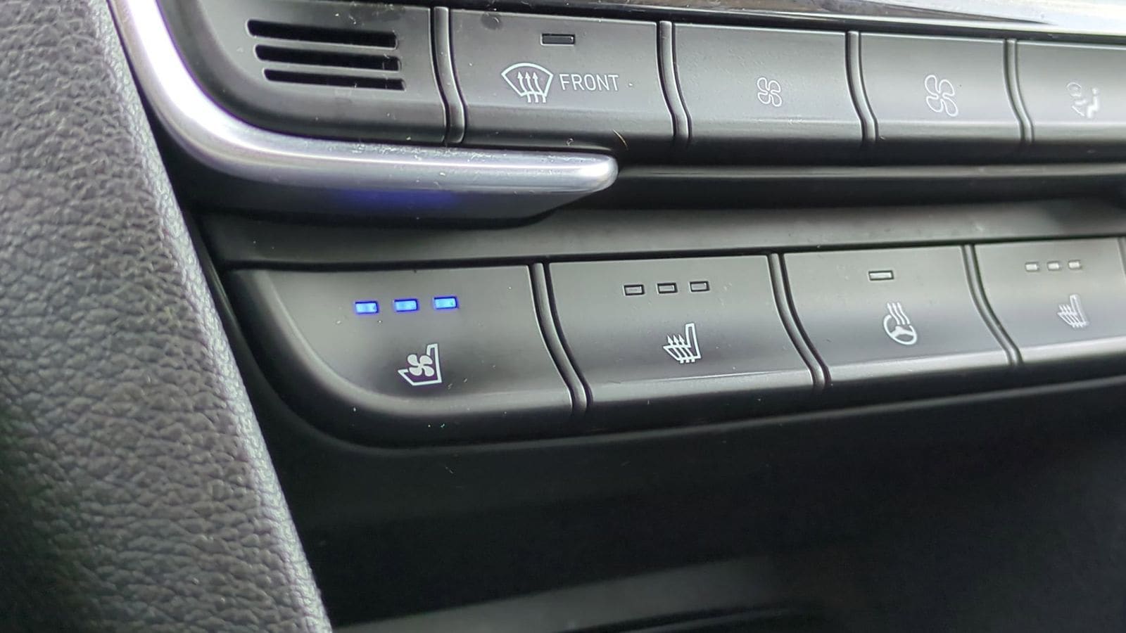 Thumbnail: 2019 Hyundai Santa Fe - 37