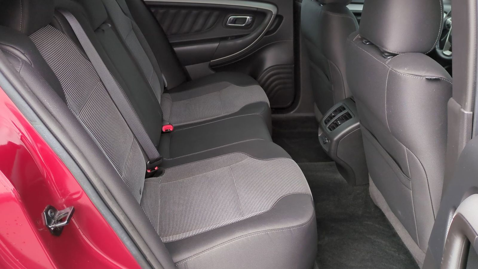 Thumbnail: 2016 Ford Taurus - 17