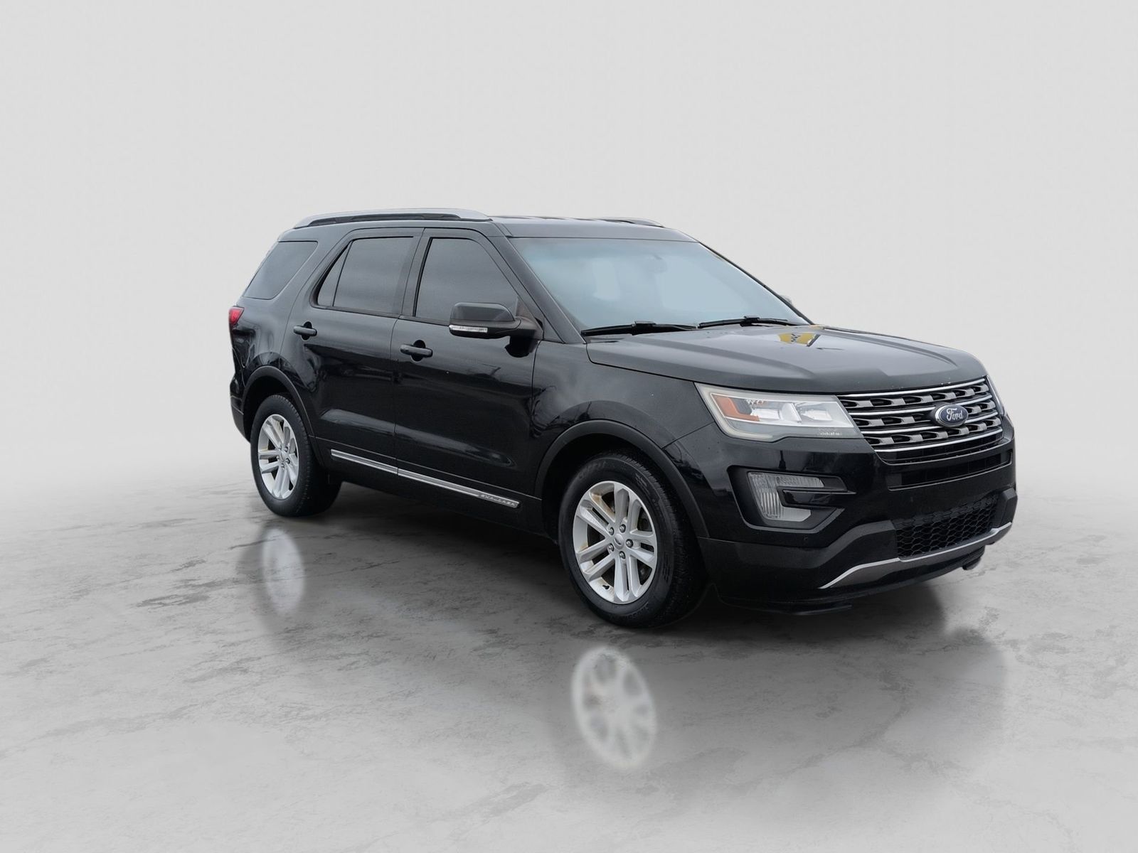 Thumbnail: 2016 Ford Explorer - 10
