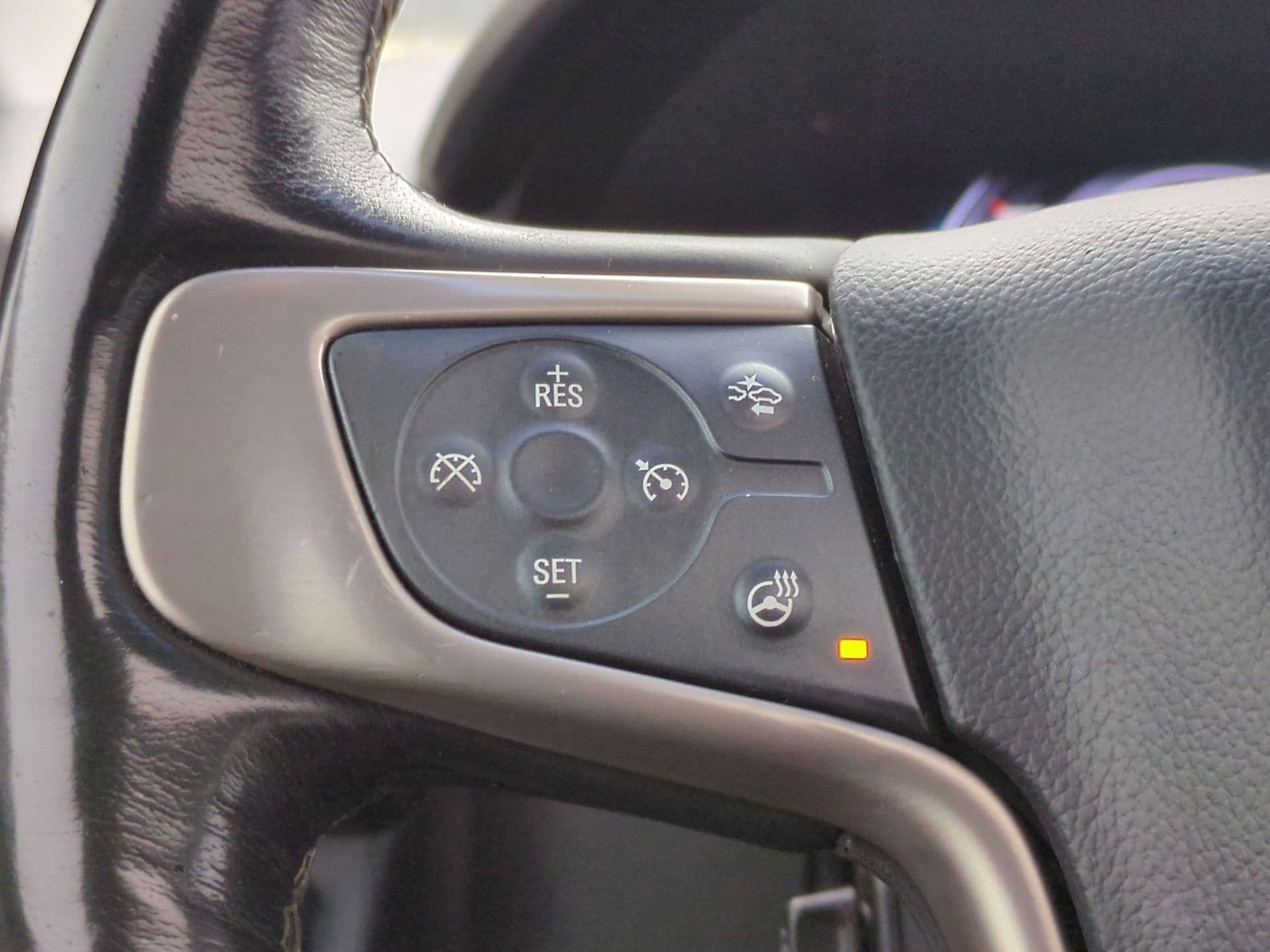 Thumbnail: 2017 GMC Yukon XL - 32