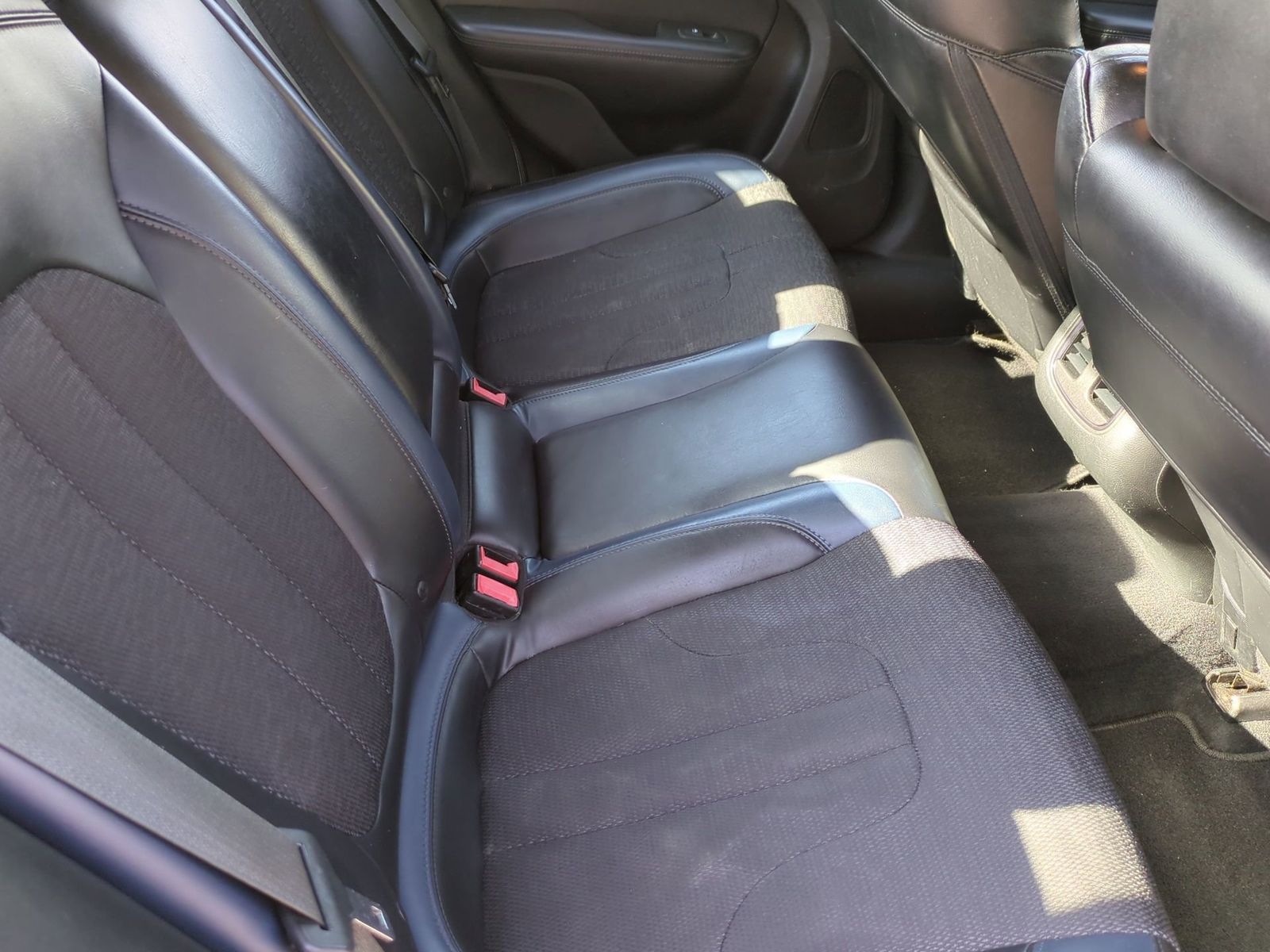 Thumbnail: 2015 Chrysler 200 - 24