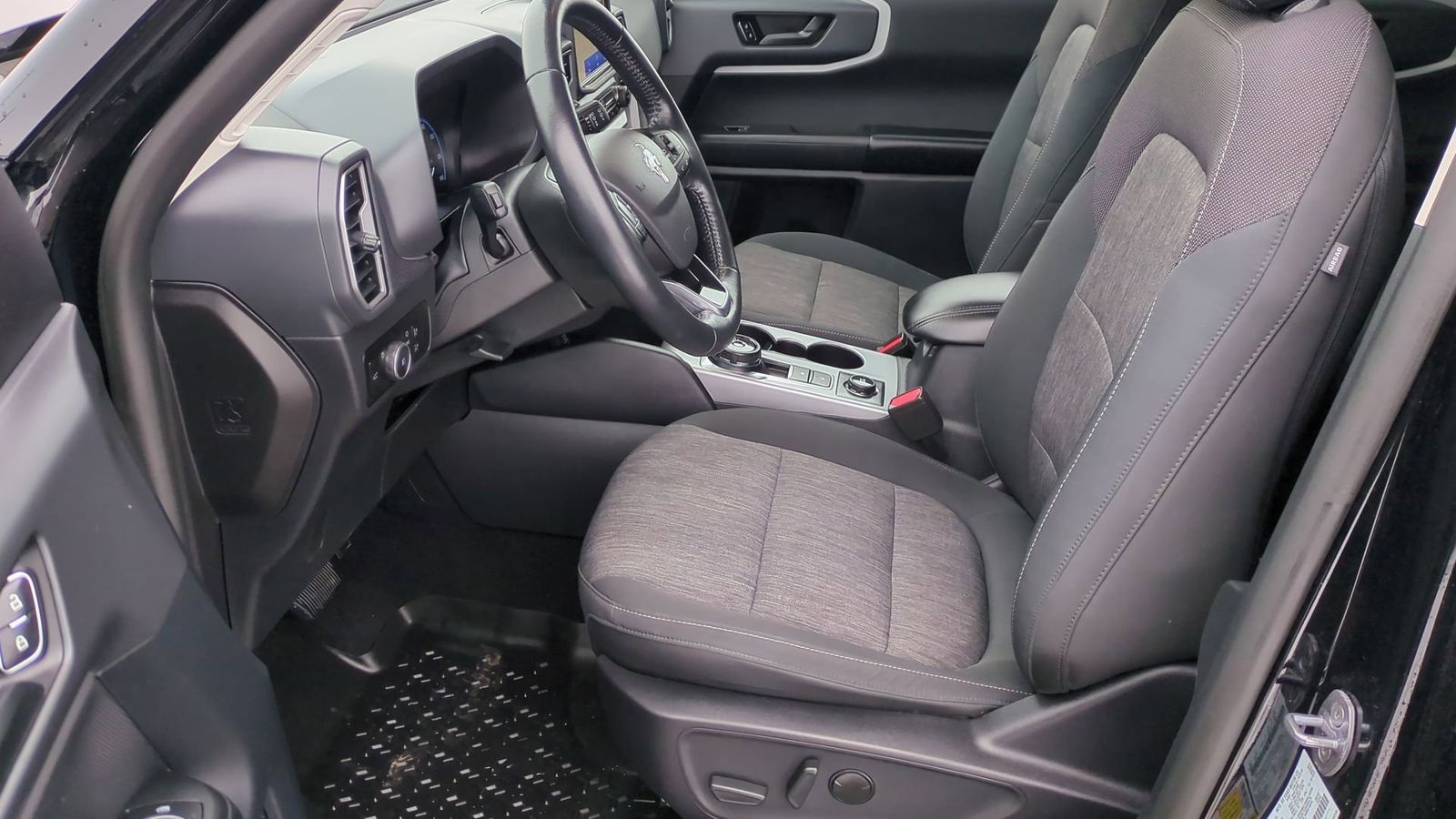 Thumbnail: 2023 Ford Bronco Sport - 17