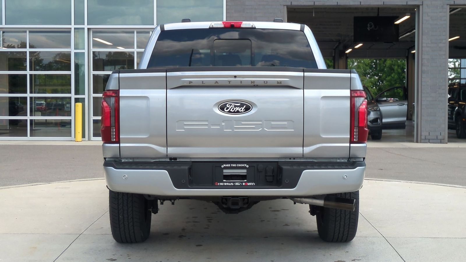 2025 Ford F-150 Platinum photo 4