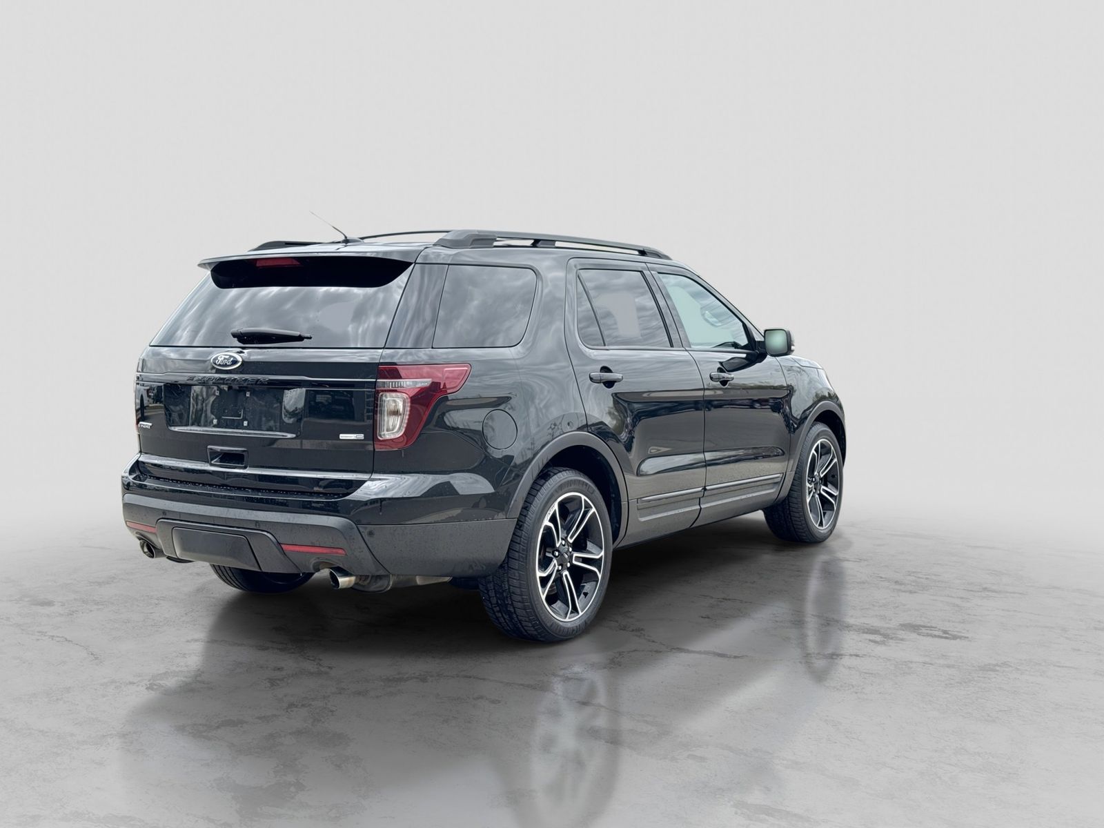 Thumbnail: 2015 Ford Explorer - 7