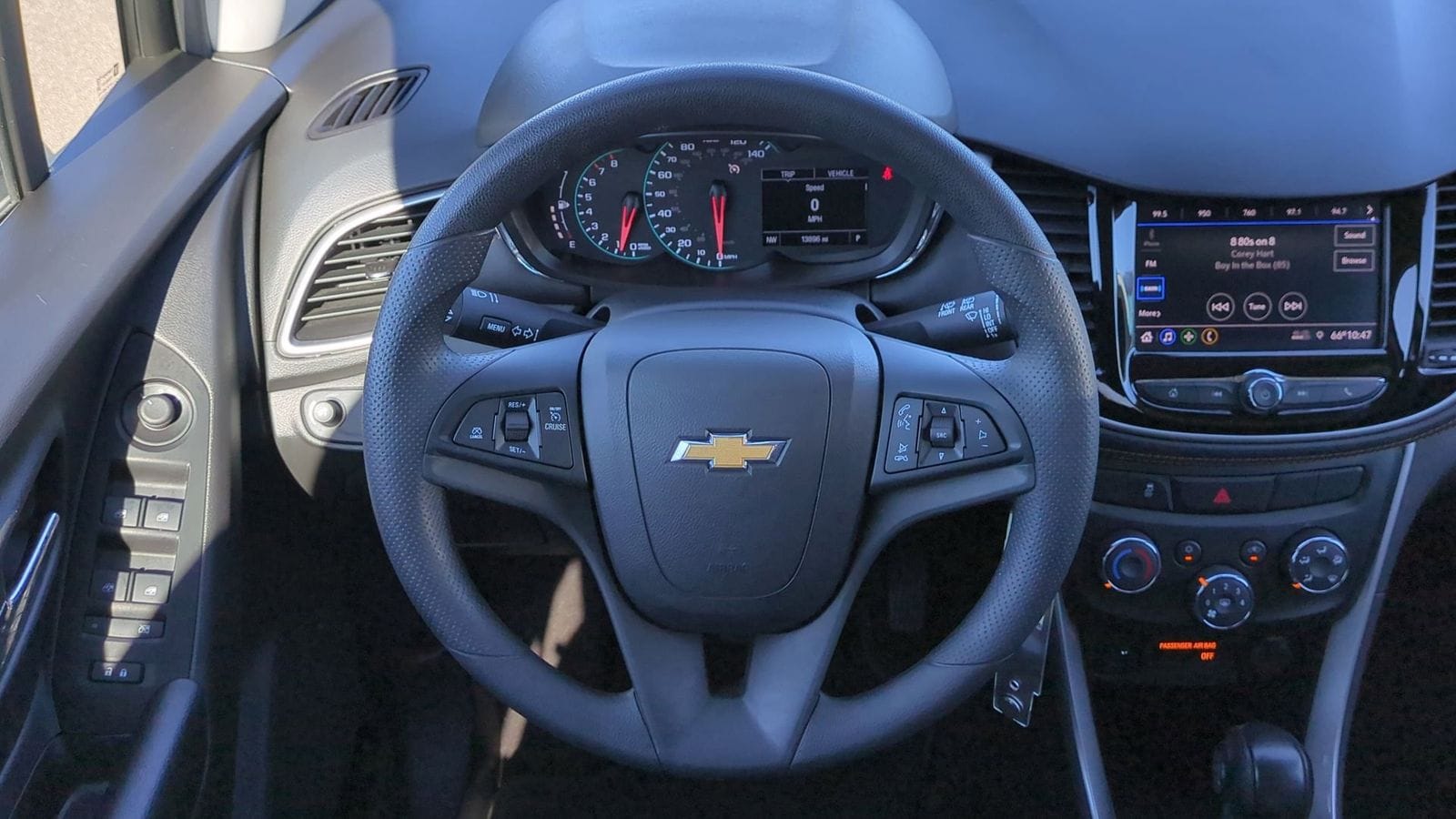 Thumbnail: 2021 Chevrolet Trax - 23