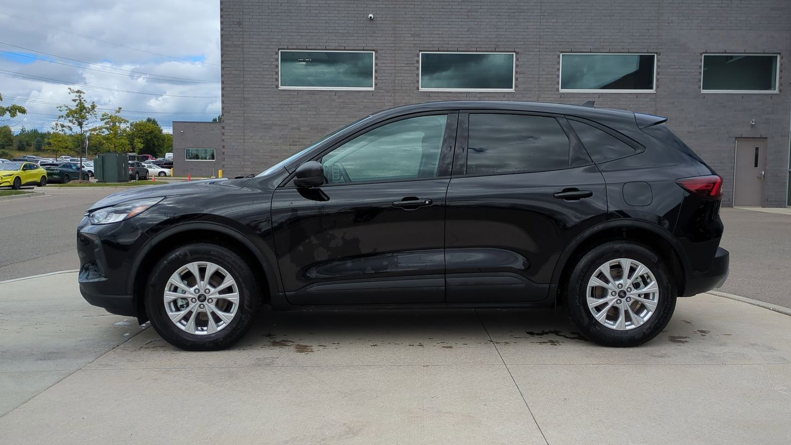 2025 Ford Escape Active photo 2