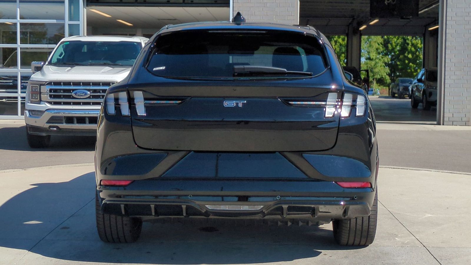 2025 Ford Mustang Mach-E GT photo 4