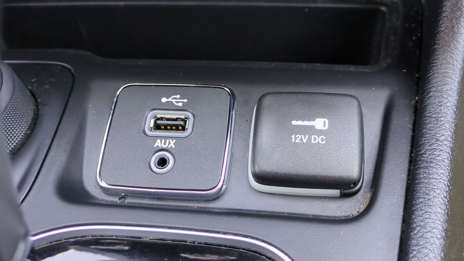 2019 Jeep Cherokee Overland 32