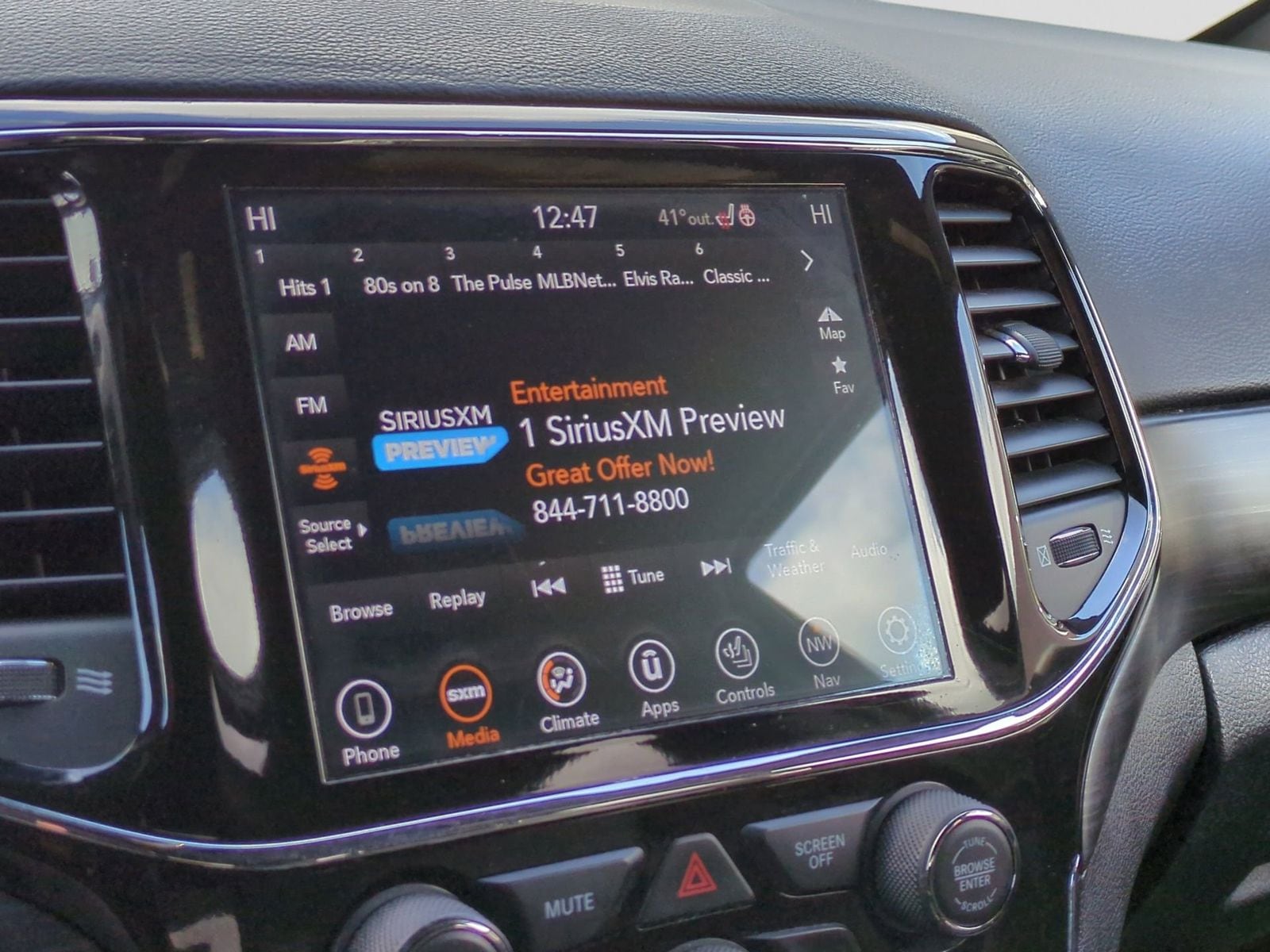 Thumbnail: 2021 Jeep Grand Cherokee - 30