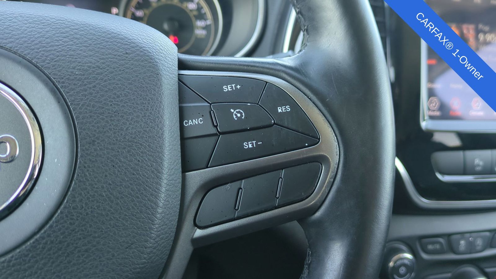 Thumbnail: 2020 Jeep Cherokee - 25