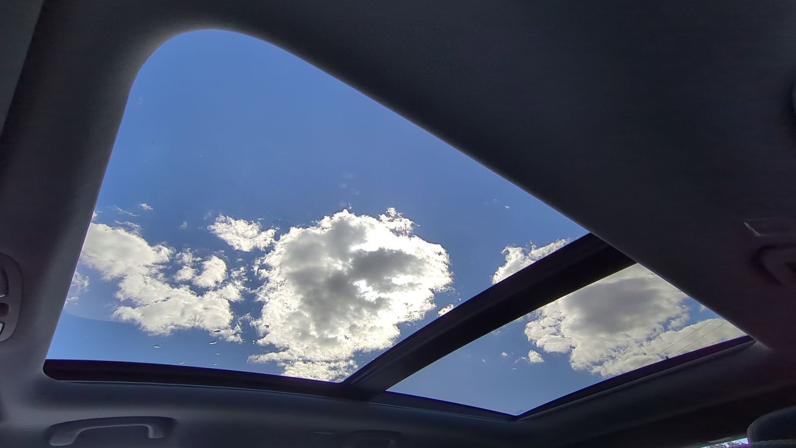 Thumbnail: 2014 Kia Sorento - 17