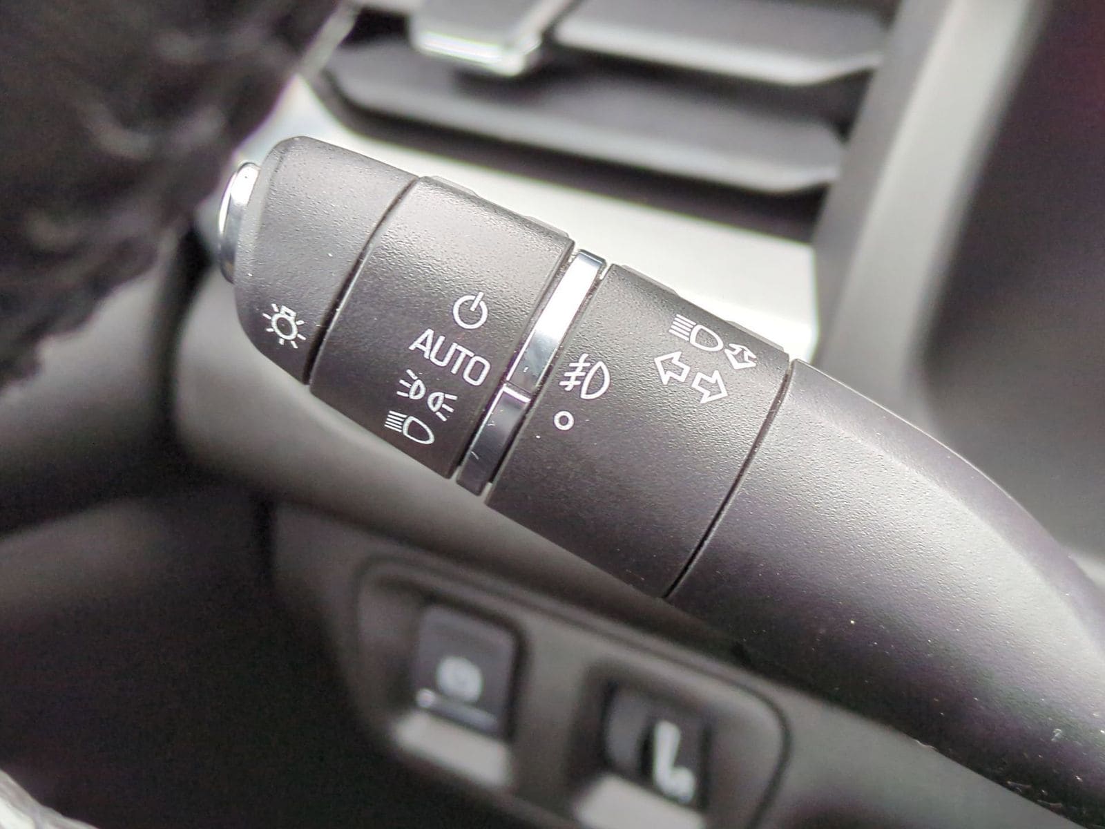 Thumbnail: 2018 GMC Acadia - 29