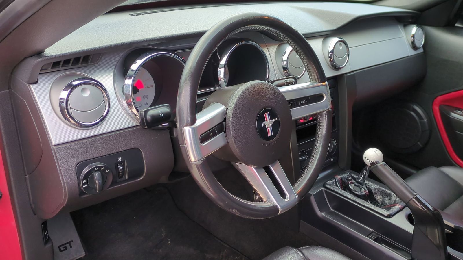 2006 Ford Mustang GT Premium photo 2