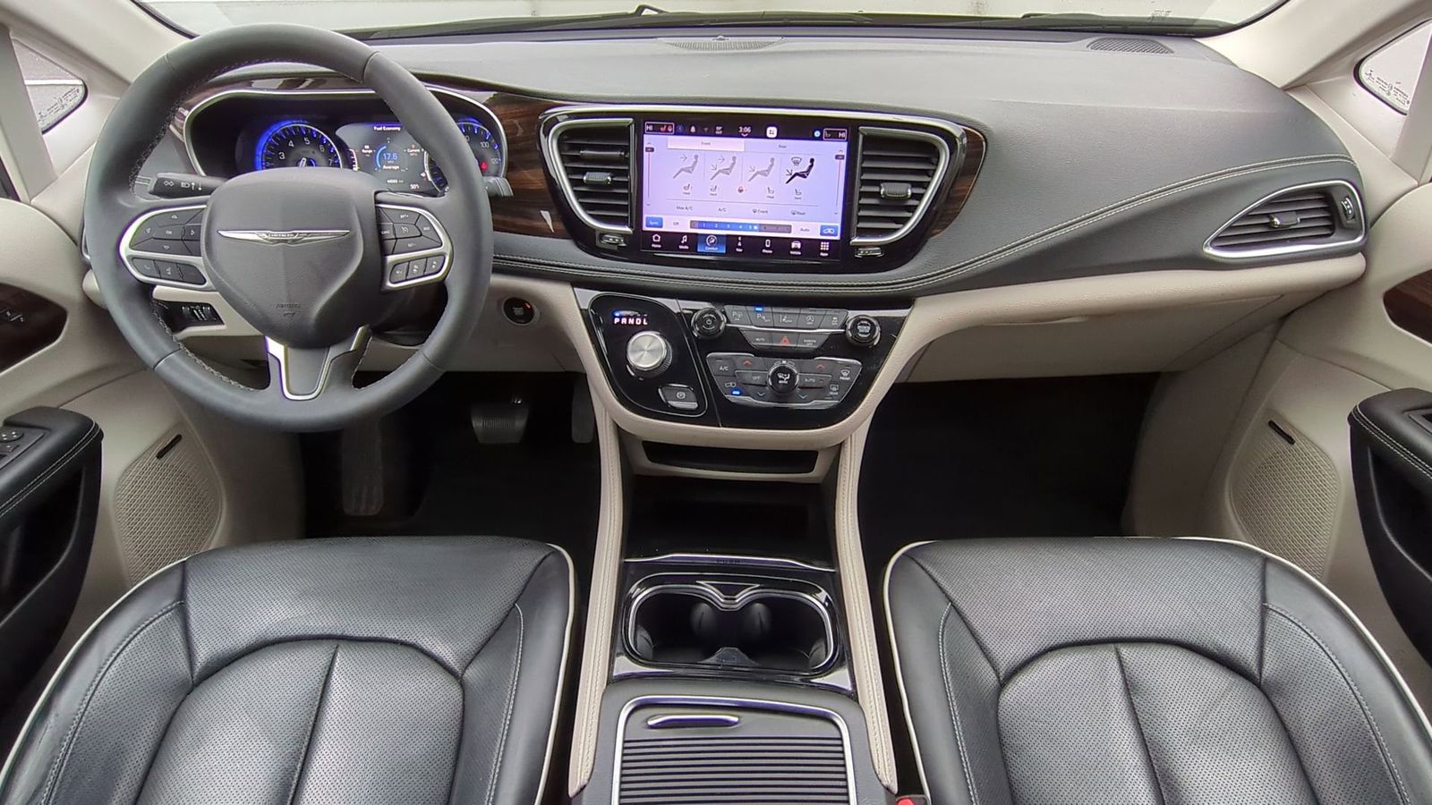 2022 Chrysler Pacifica Limited 17