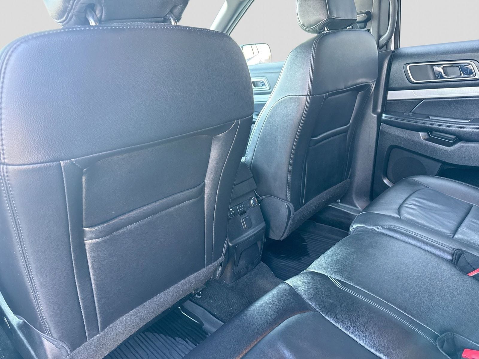 Thumbnail: 2017 Ford Explorer - 19