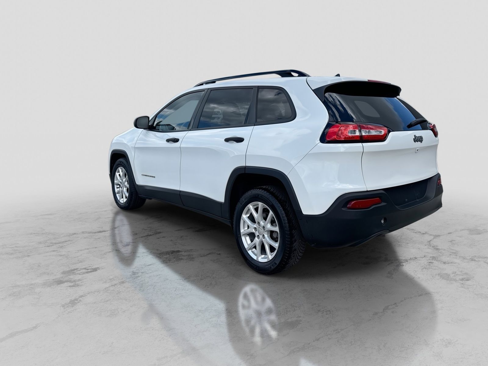 Thumbnail: 2017 Jeep Cherokee - 5