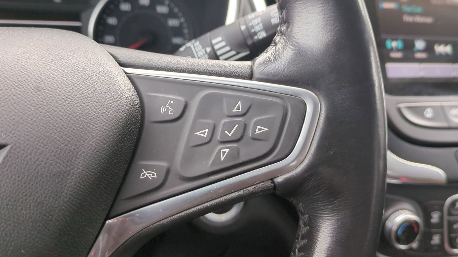 Thumbnail: 2018 Chevrolet Equinox - 28