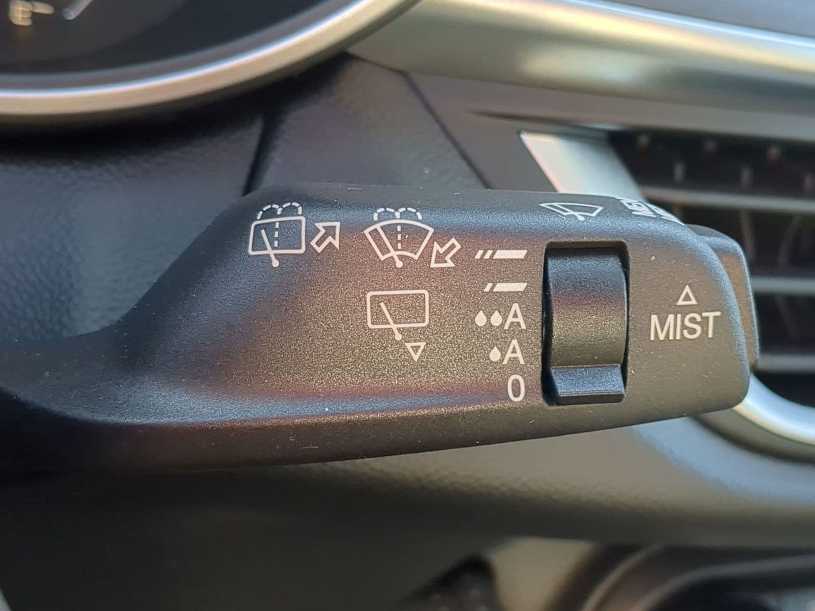 Thumbnail: 2023 Alfa Romeo Stelvio - 30