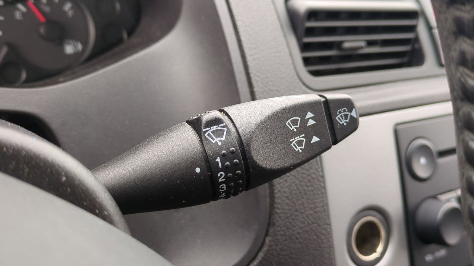 Thumbnail: 2007 Ford Focus - 24