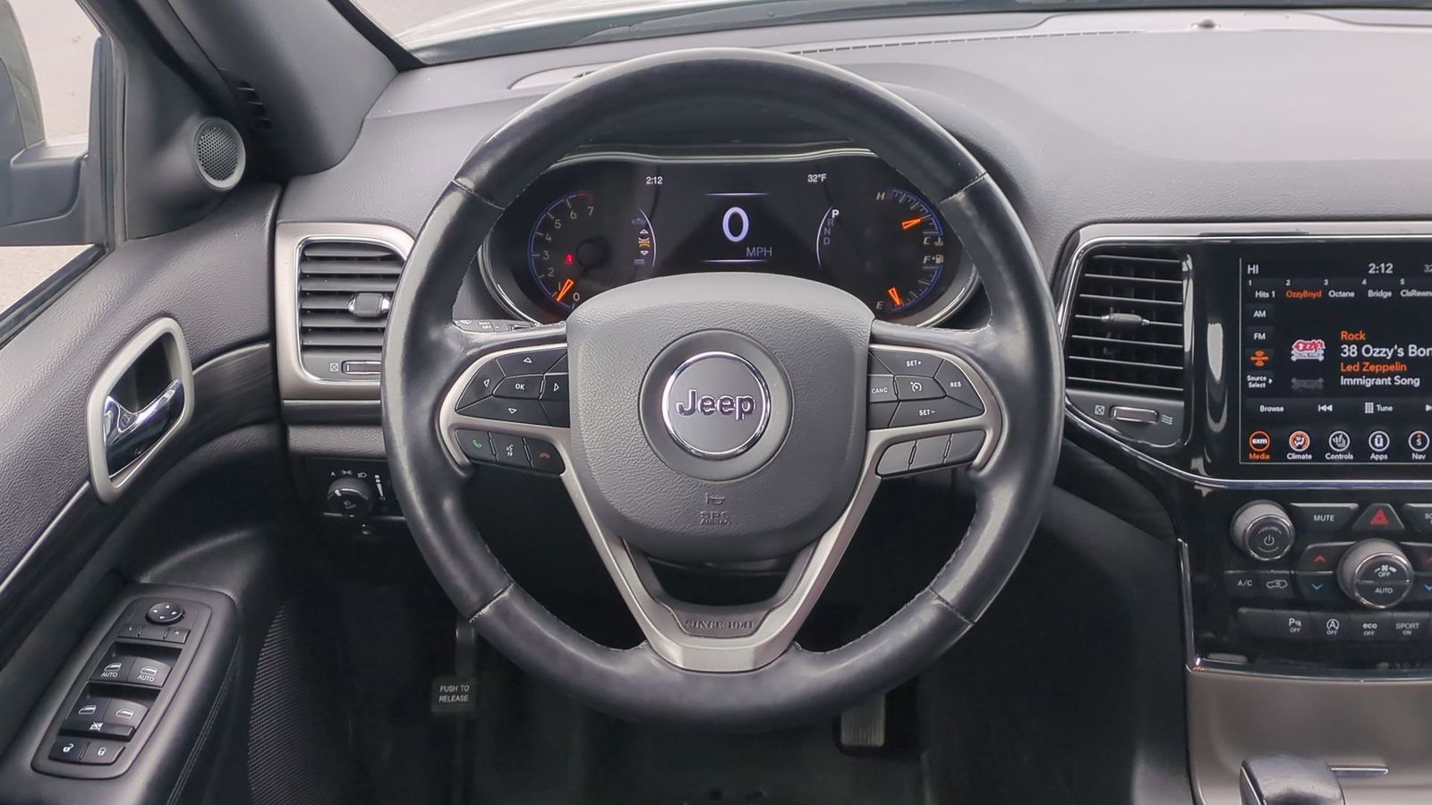 Thumbnail: 2022 Jeep Grand Cherokee - 25