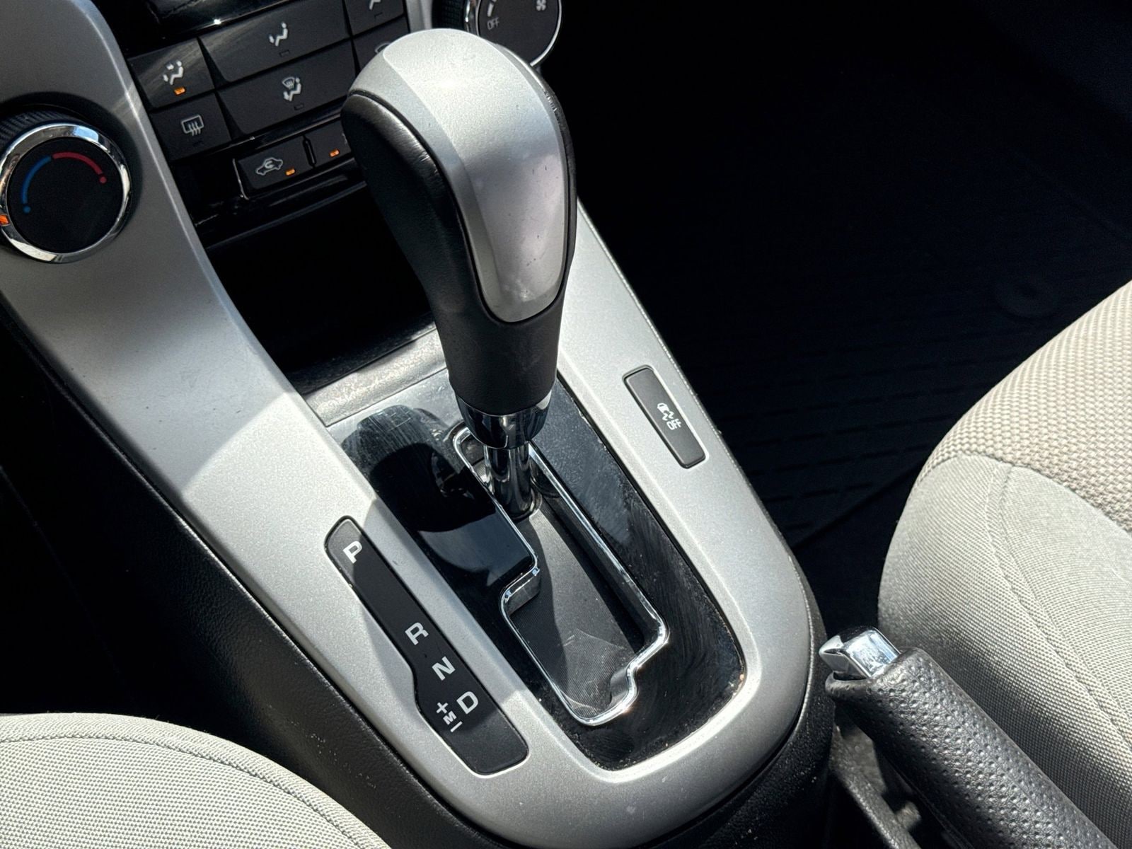 Thumbnail: 2014 Chevrolet Cruze - 31