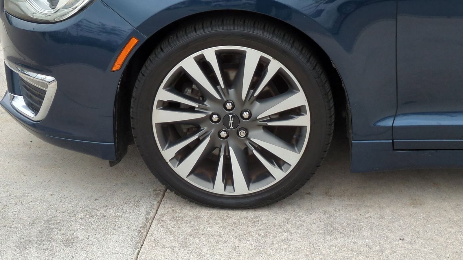 Thumbnail: 2017 Lincoln MKZ - 13