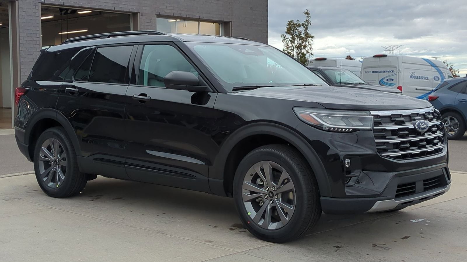 Thumbnail: 2026 Ford Explorer - 8