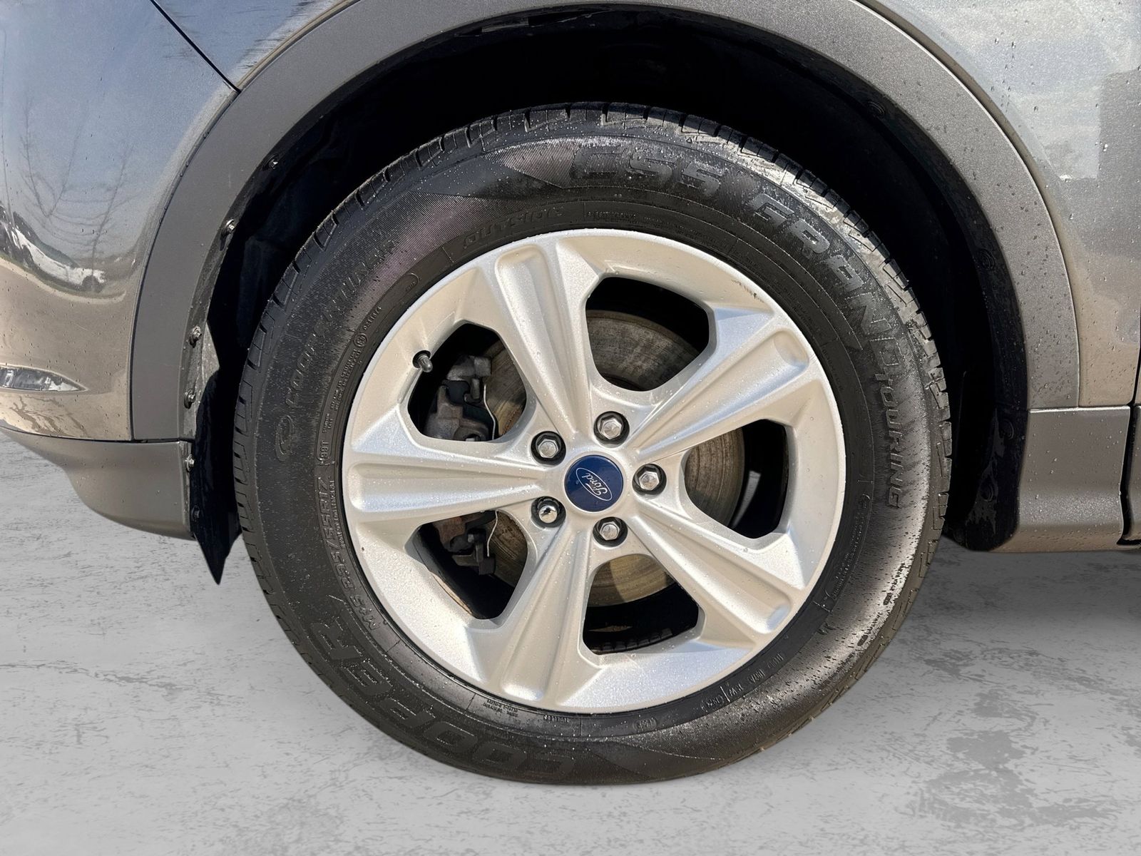 Thumbnail: 2015 Ford Escape - 16