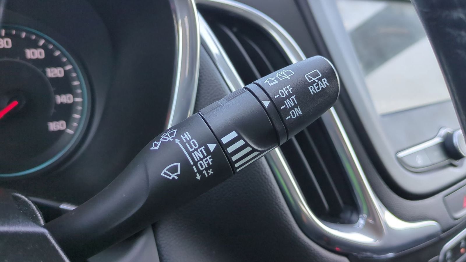 Thumbnail: 2019 Chevrolet Equinox - 28