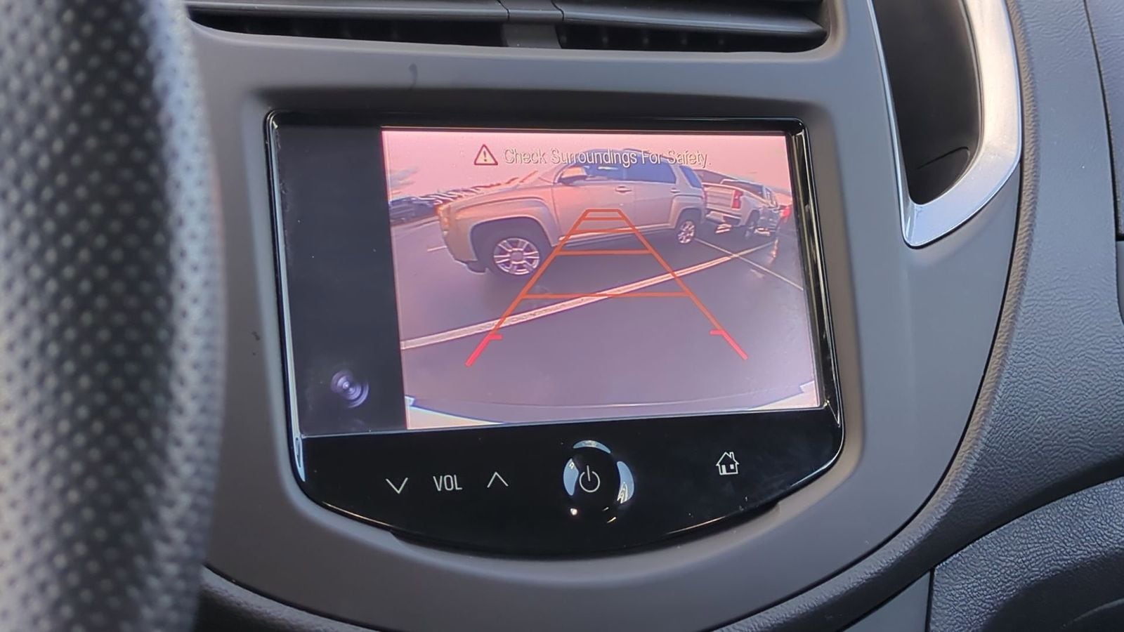 Thumbnail: 2016 Chevrolet Trax - 29