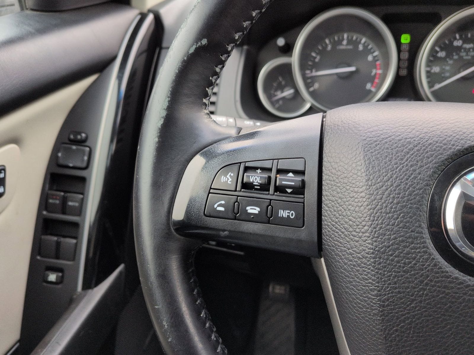 Thumbnail: 2013 Mazda CX-9 - 29