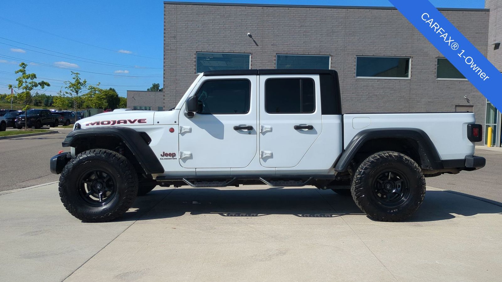 2022 Jeep Gladiator Mojave photo 2
