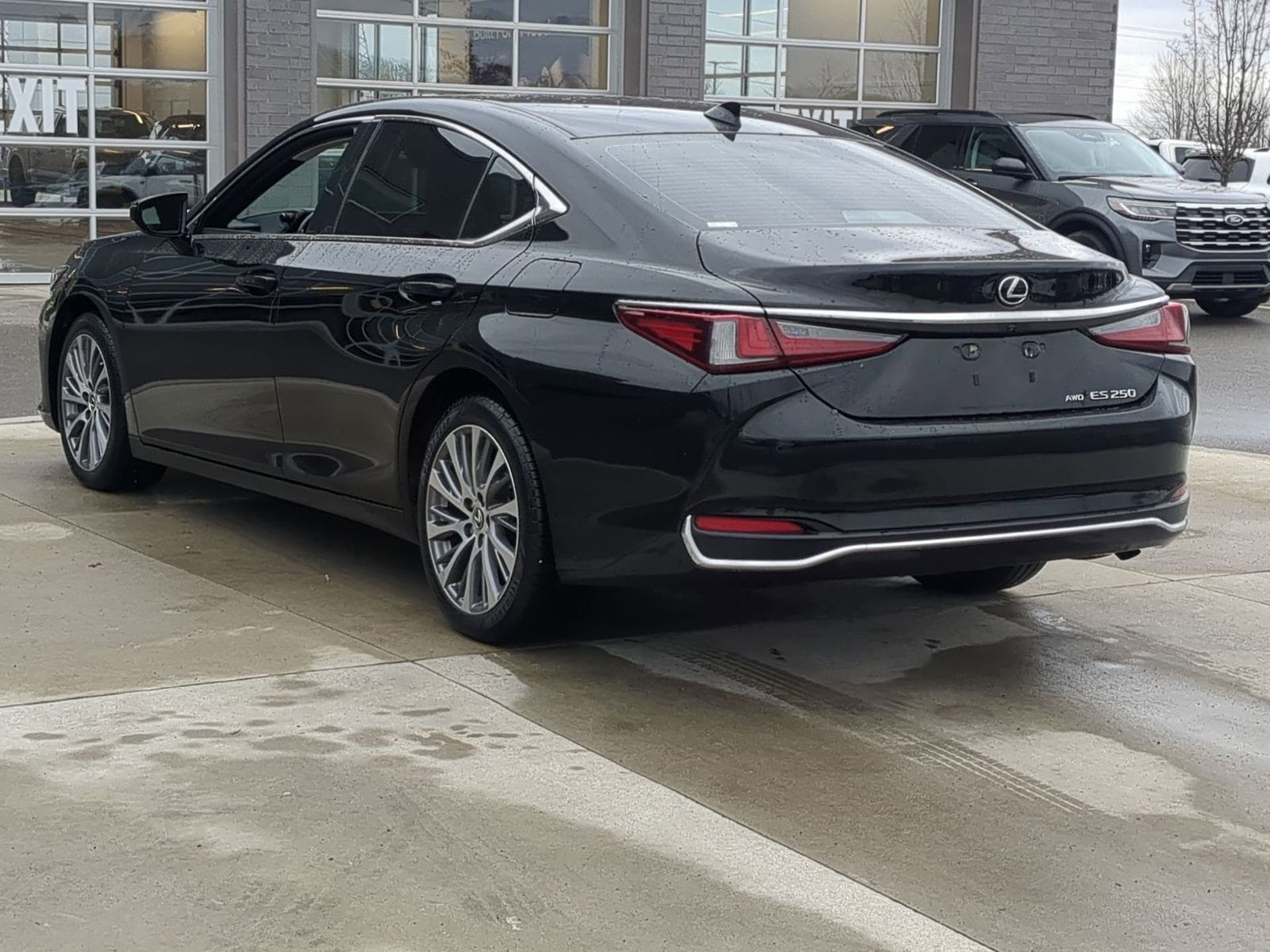 Thumbnail: 2021 Lexus ES - 5