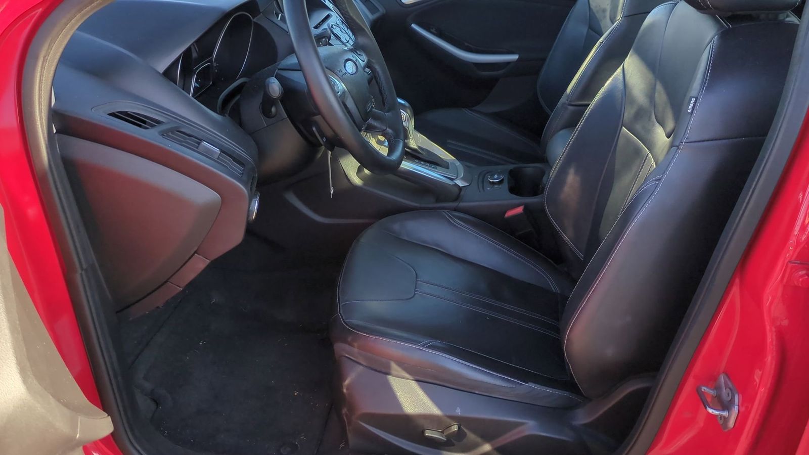 Thumbnail: 2012 Ford Focus - 8