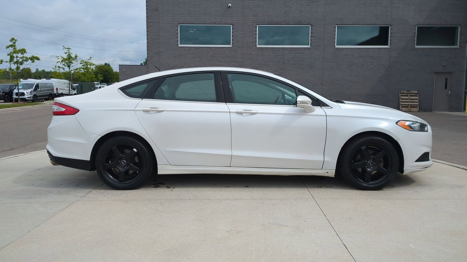 Thumbnail: 2014 Ford Fusion - 7