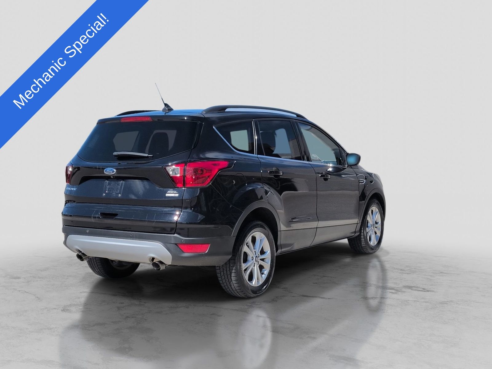 Thumbnail: 2019 Ford Escape - 6