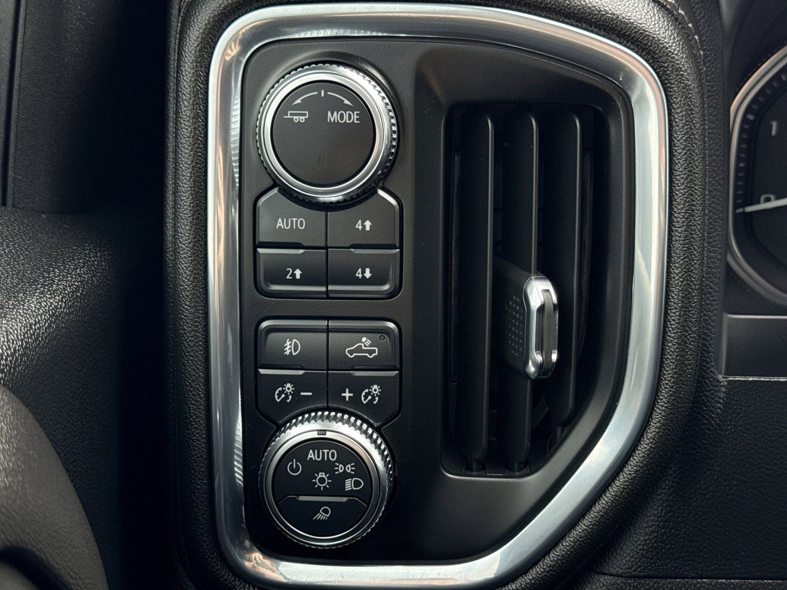Thumbnail: 2023 GMC Sierra 2500 - 41